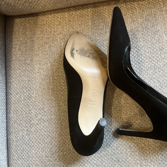 Via Spiga Black Suede and Patent Pump Heels - Picture 3 of 7